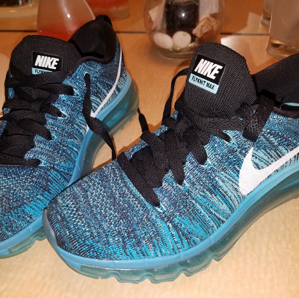 Nike Flynit size 7 Womans